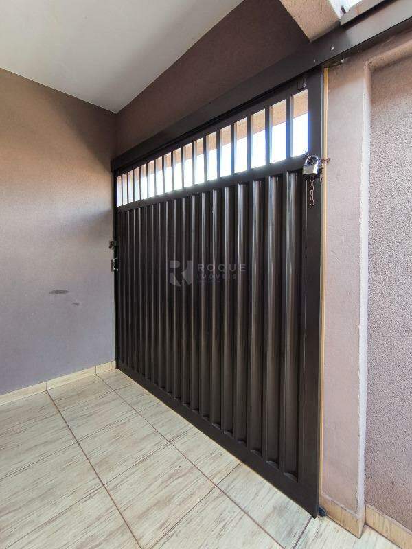 Casa Residencial à venda no bairro JARDIM MORRO AZUL: ENTRADA
