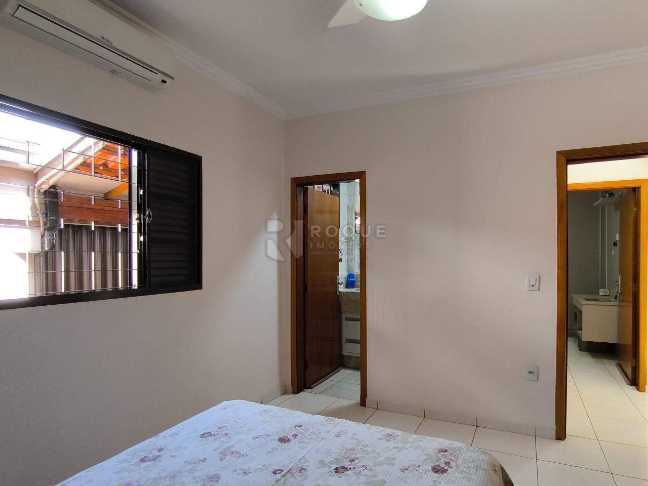 Casa Residencial à venda no bairro JARDIM MORRO AZUL: SUÍTE
