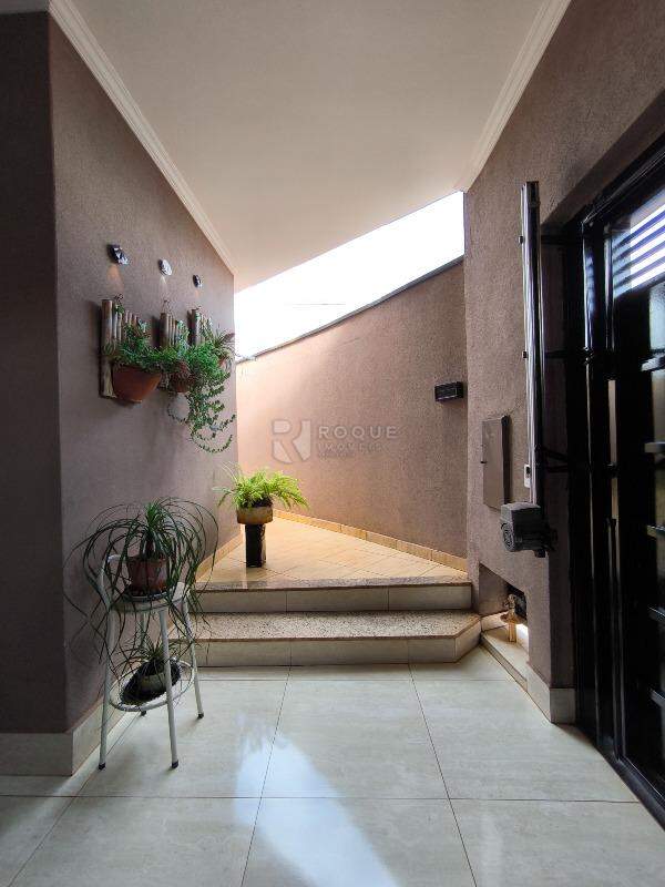 Casa Residencial à venda no bairro JARDIM MORRO AZUL: GARAGEM
