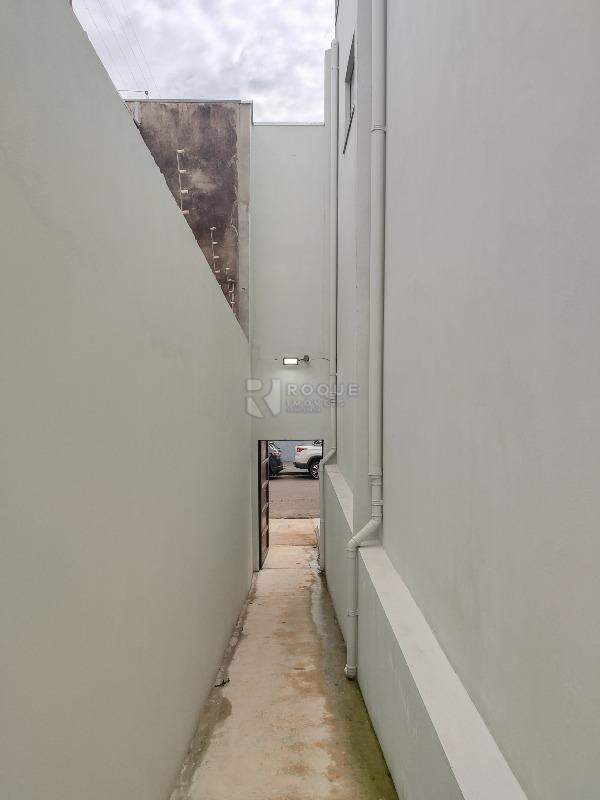 Barracão/Galpão para aluguel no bairro Jardim Glória: Corredor 