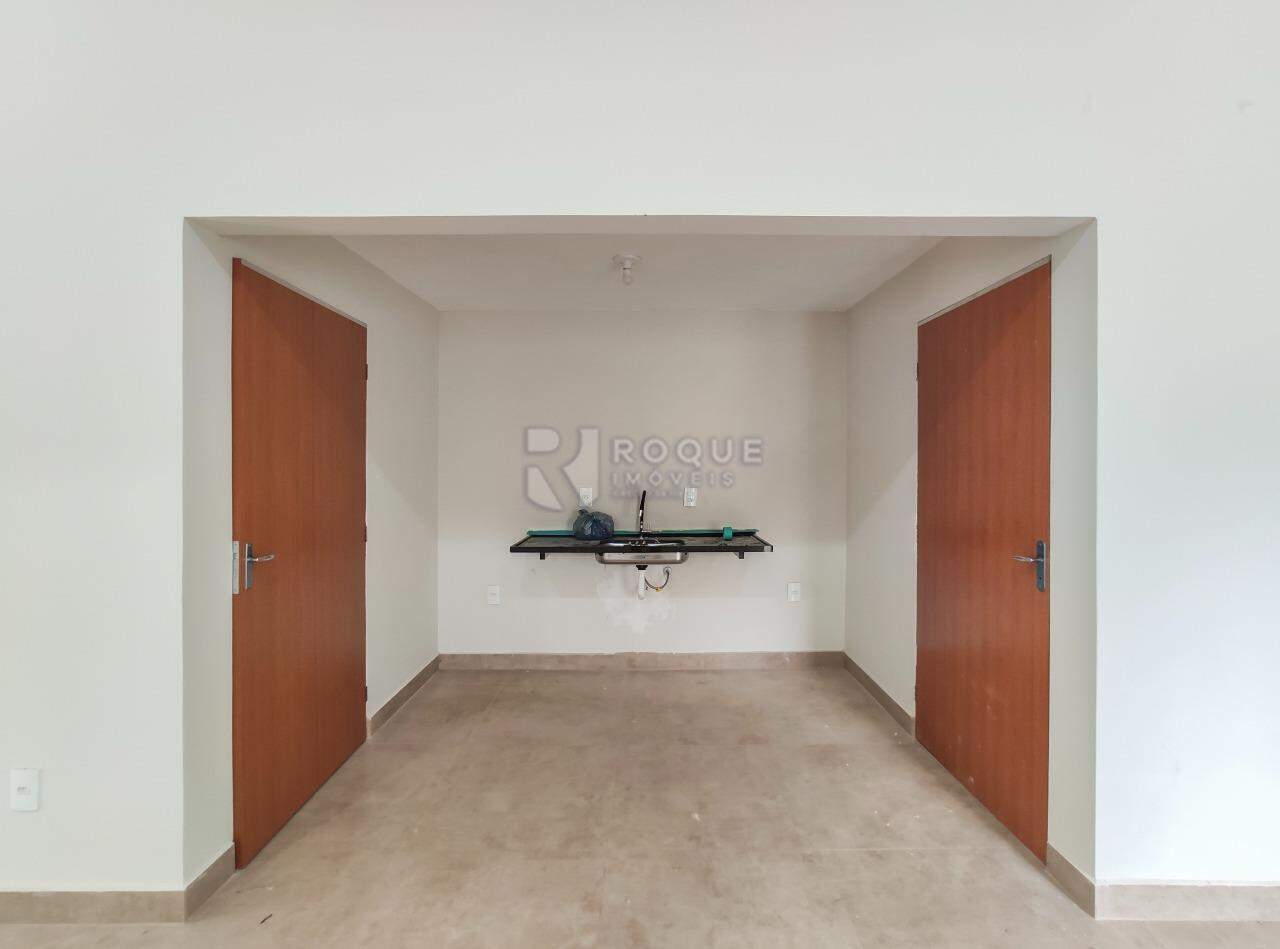 Barracão/Galpão para aluguel no bairro Jardim Glória: Sala / copa 