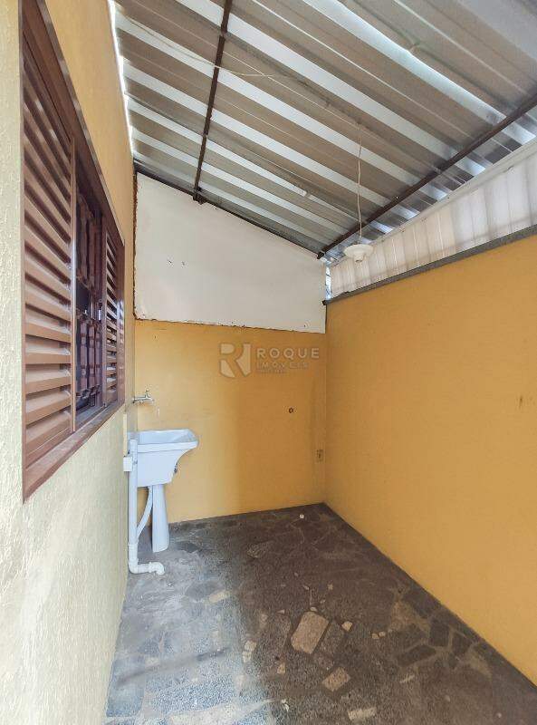 Casa Residencial para aluguel no bairro Jardim Gustavo Peccinini: Área de serviço 