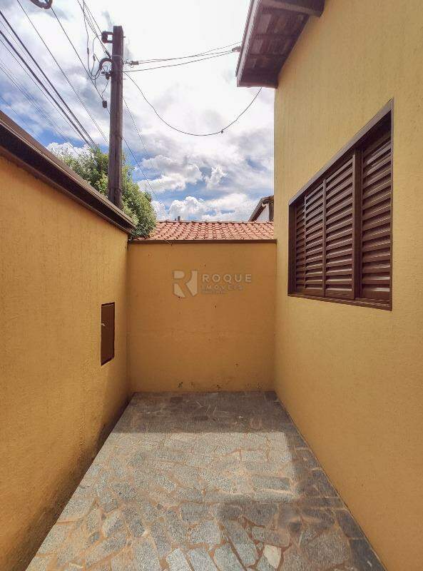Casa Residencial para aluguel no bairro Jardim Gustavo Peccinini: Frente 