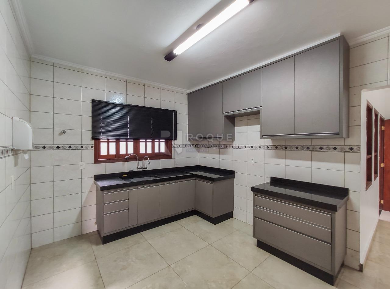 Casa Residencial para aluguel no bairro Jardim Residencial Roseira: Cozinha 