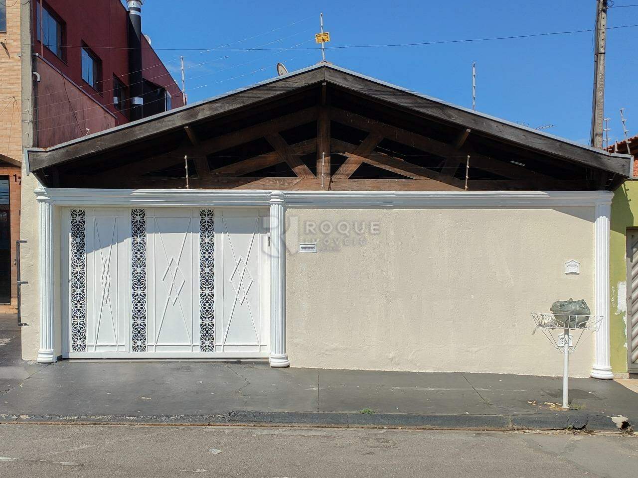 Casa Residencial para aluguel no bairro Jardim Residencial Roseira: Fachada