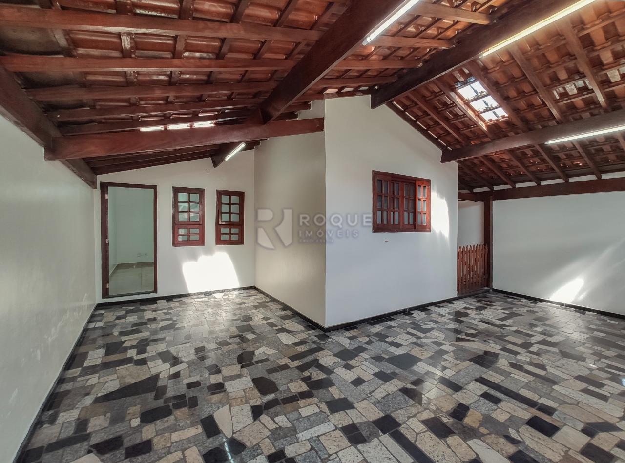 Casa Residencial para aluguel no bairro Jardim Residencial Roseira: Garagem