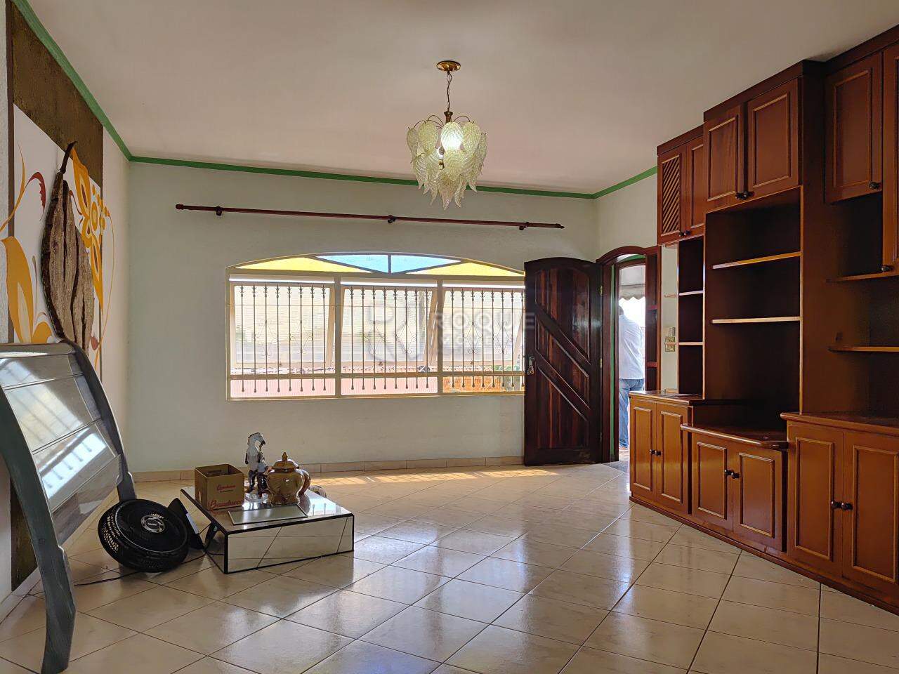 Casa Residencial para aluguel no bairro Jardim Ouro Verde: Sala