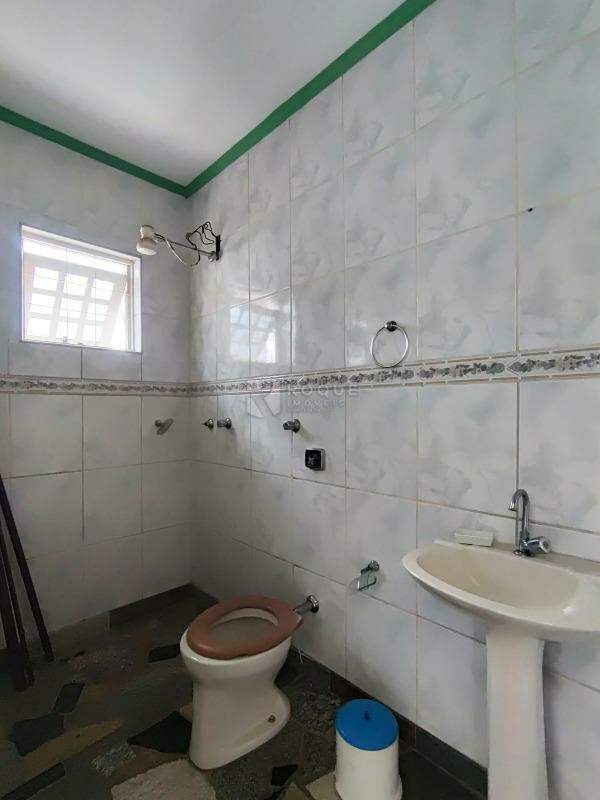 Casa Residencial para aluguel no bairro Jardim Ouro Verde: WC Fundos