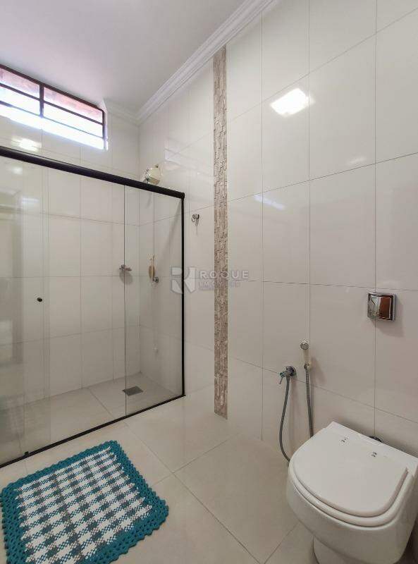 Chácara para aluguel no bairro Bairro dos Pires: WC social 