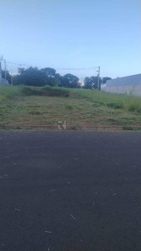 Terreno à venda no bairro Jardim Campo Verde II: 