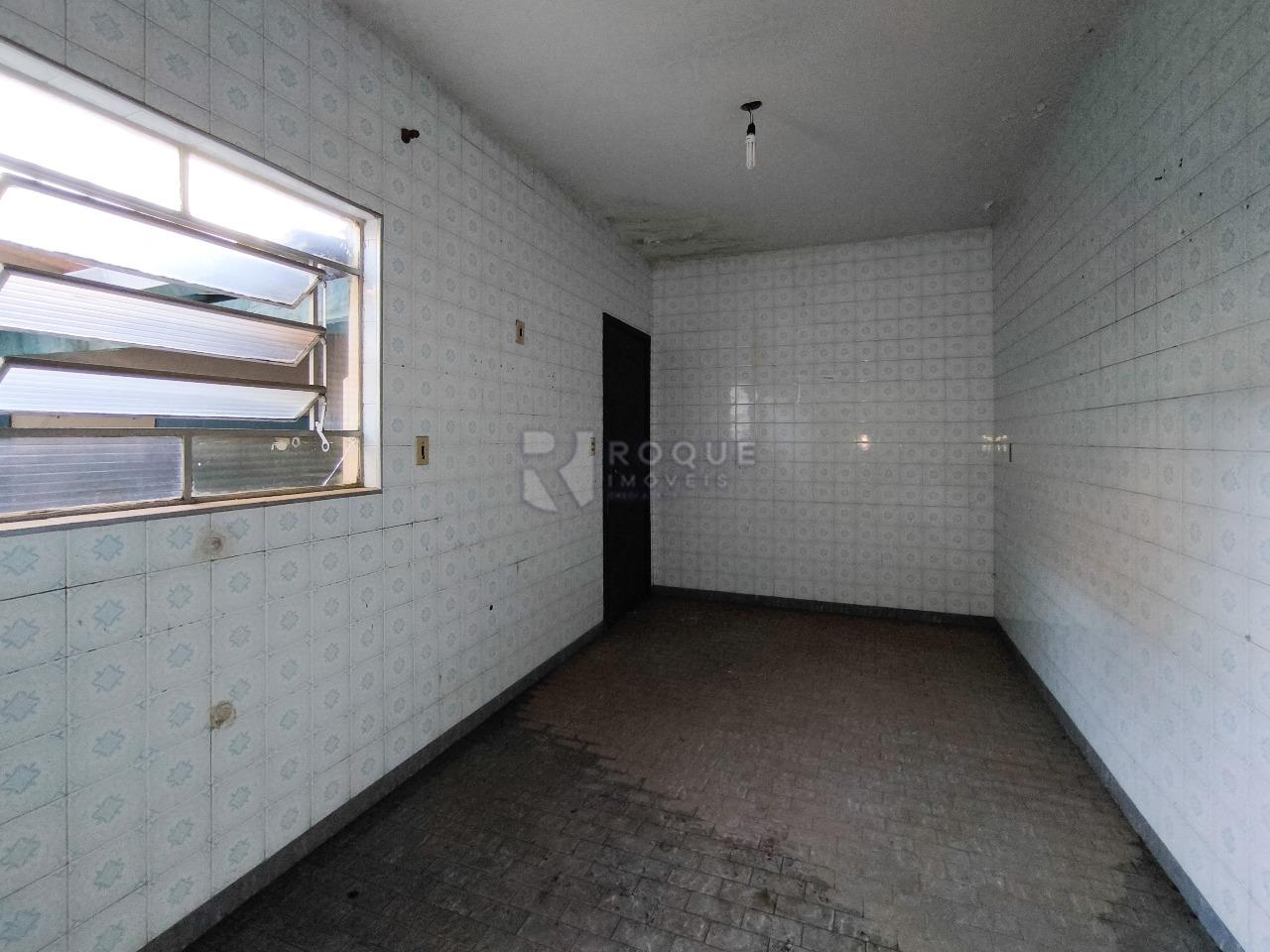 Casa Comercial à venda no bairro Centro: COZINHA