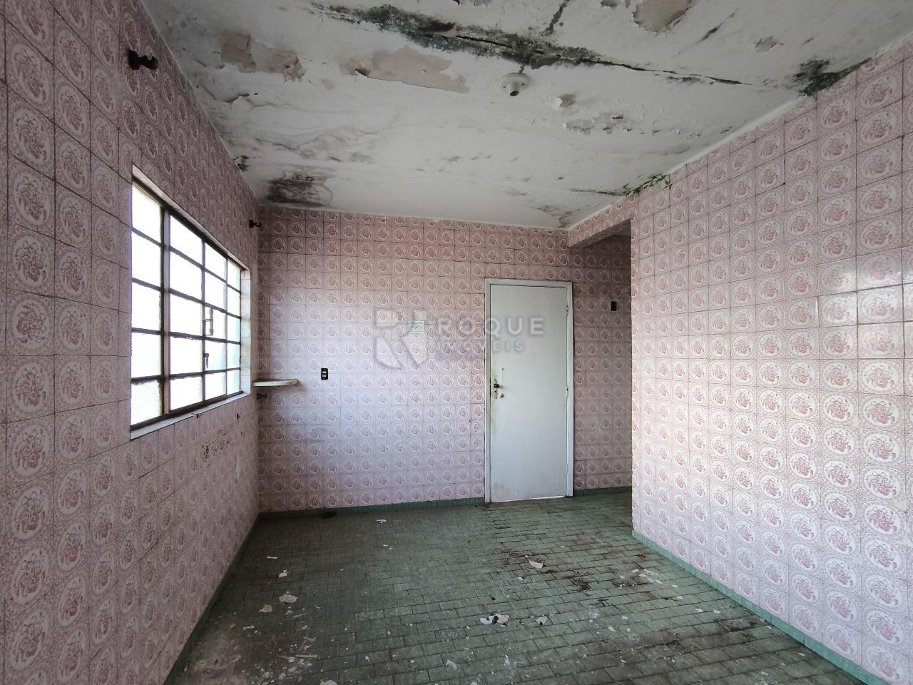 Casa Comercial à venda no bairro Centro: COZINHA EDÍCULA