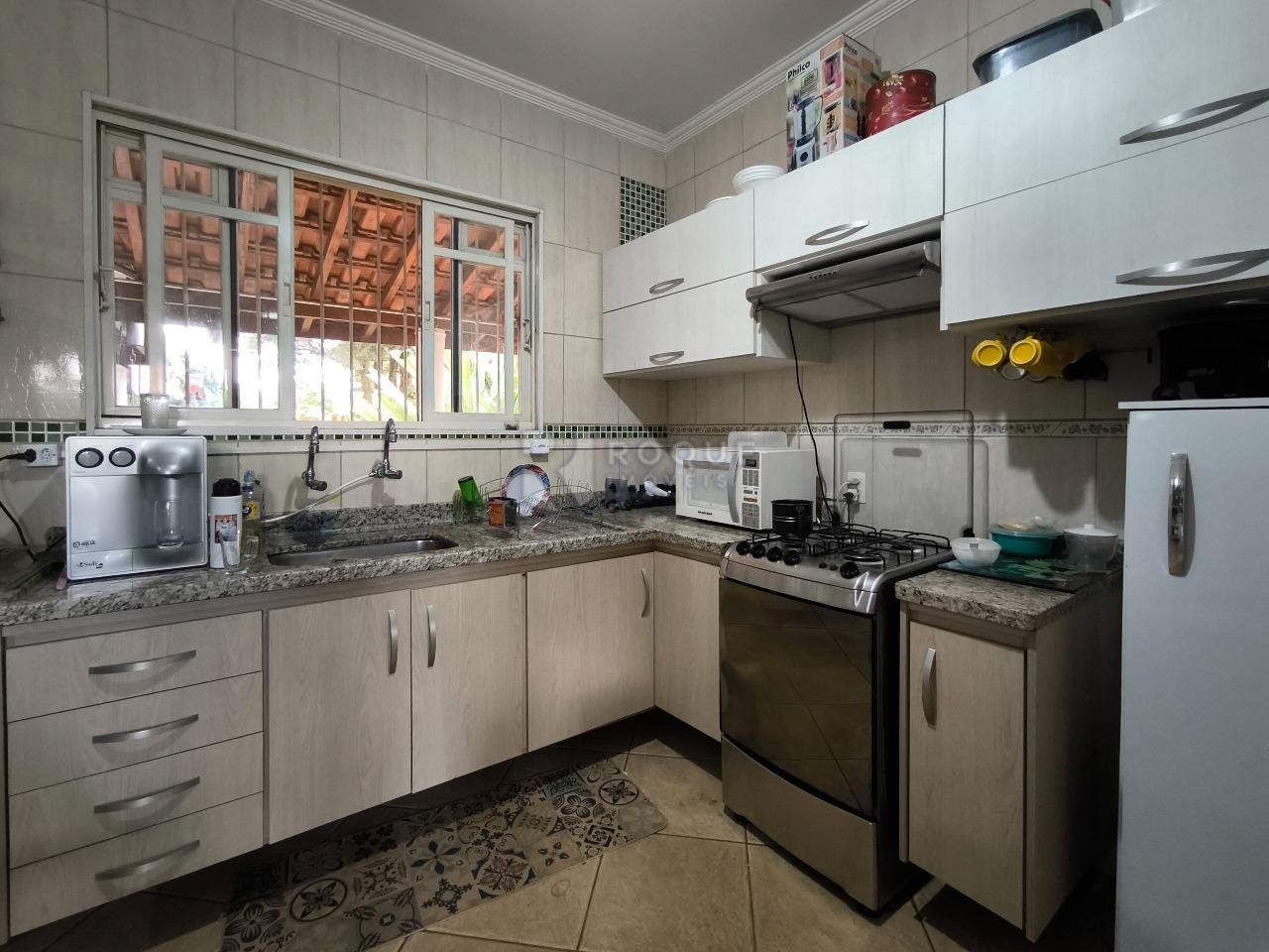 Chácara à venda no bairro Jardim do Lago: COZINHA