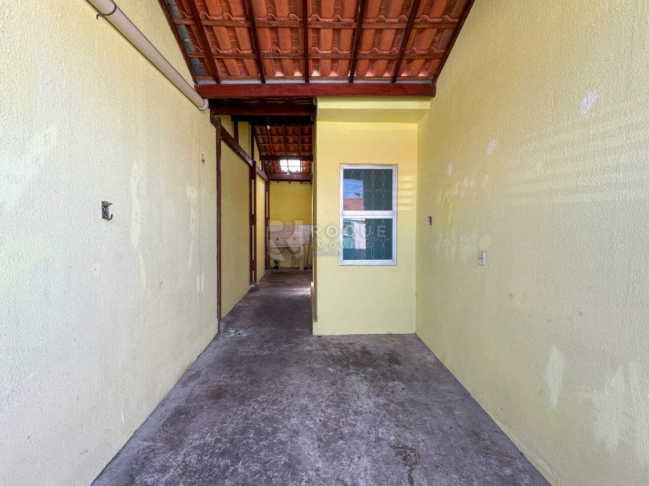 Casa Residencial para aluguel no bairro Jardim Ouro Verde: Garagem 