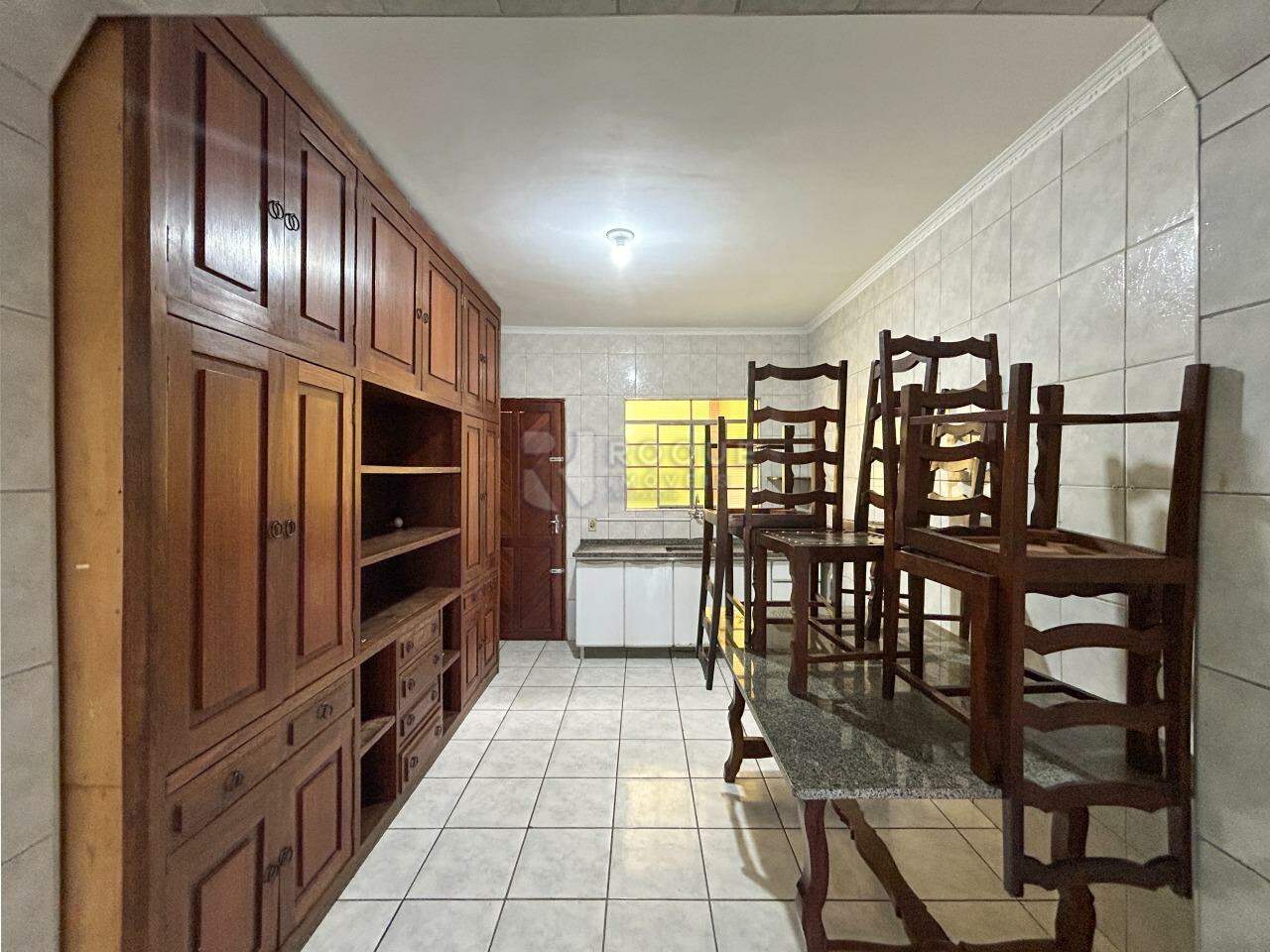 Casa Residencial para aluguel no bairro Jardim Ouro Verde: Cozinha 