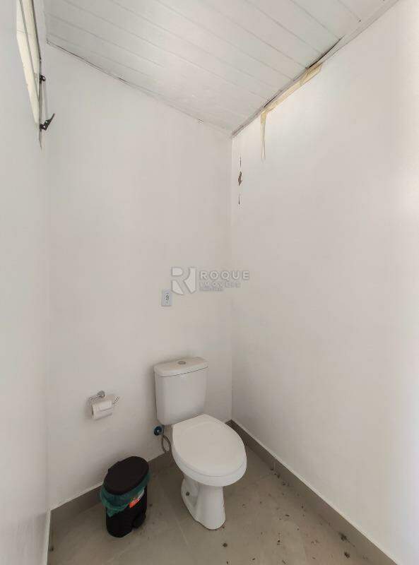 Casa Comercial para aluguel no bairro Boa Vista: WC fundo 