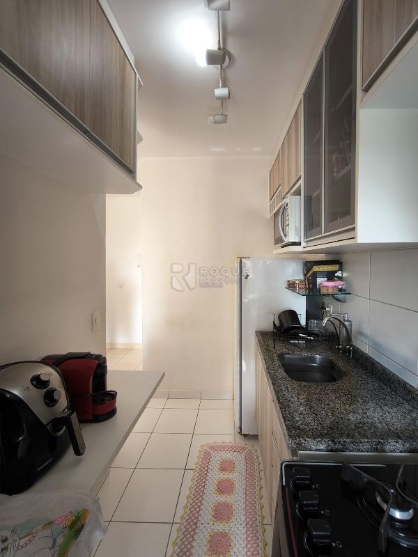 Apartamento à venda no bairro Jardim Parque Novo Mundo: COZINHA