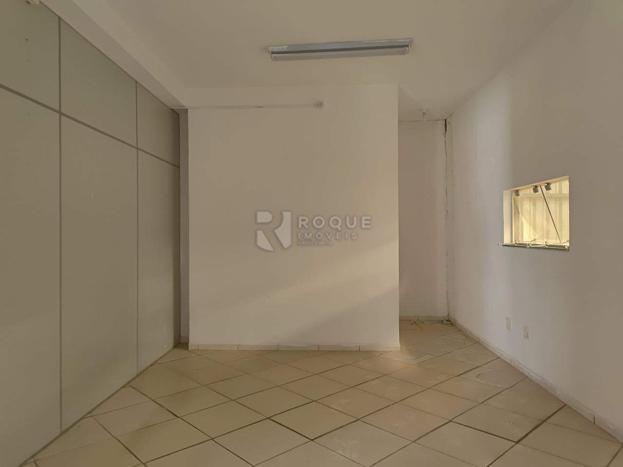 Barracão/Galpão para aluguel no bairro Luis Ometto: Sala 03 piso superior