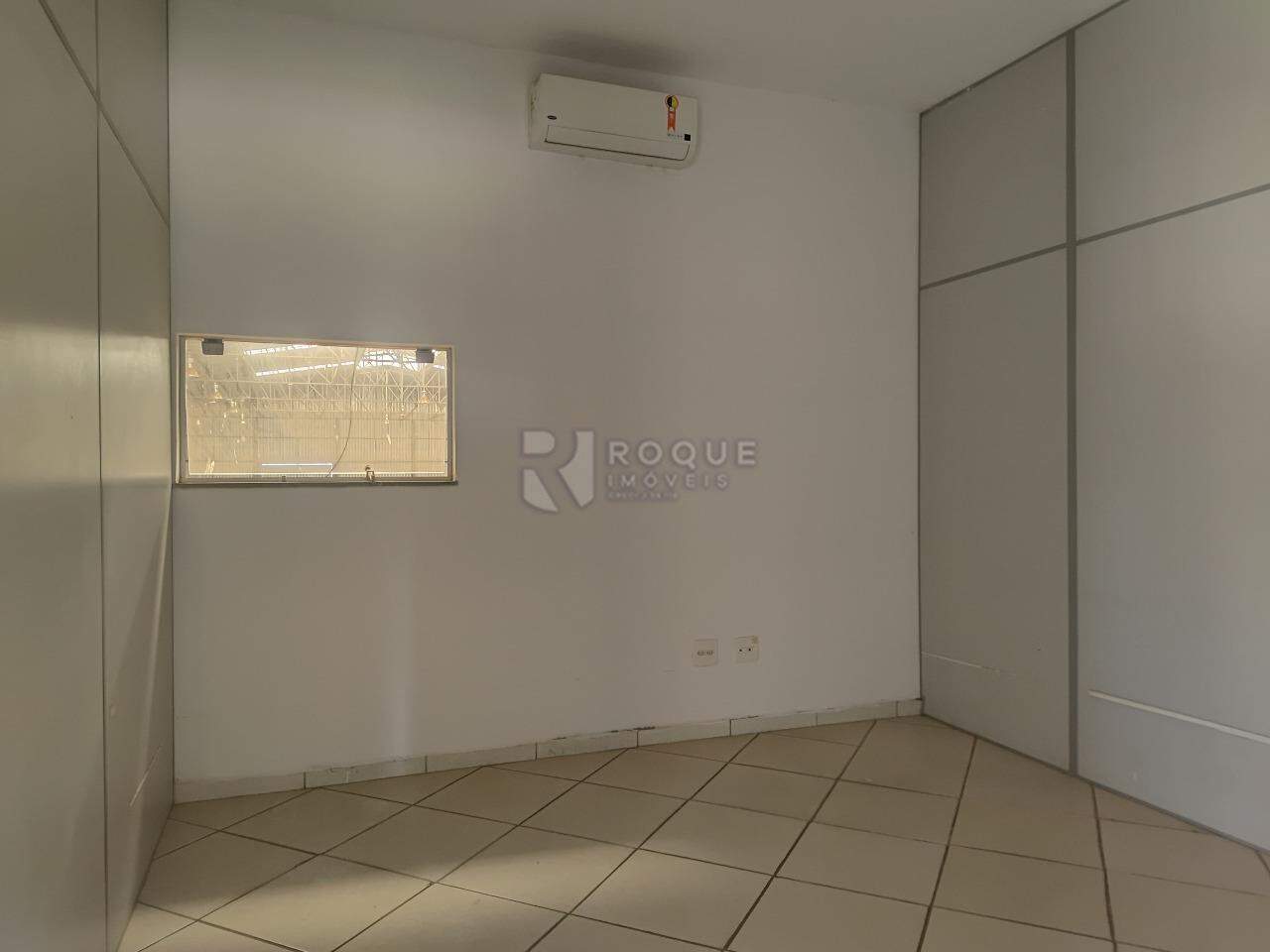 Barracão/Galpão para aluguel no bairro Luis Ometto: Sala 02 piso superior