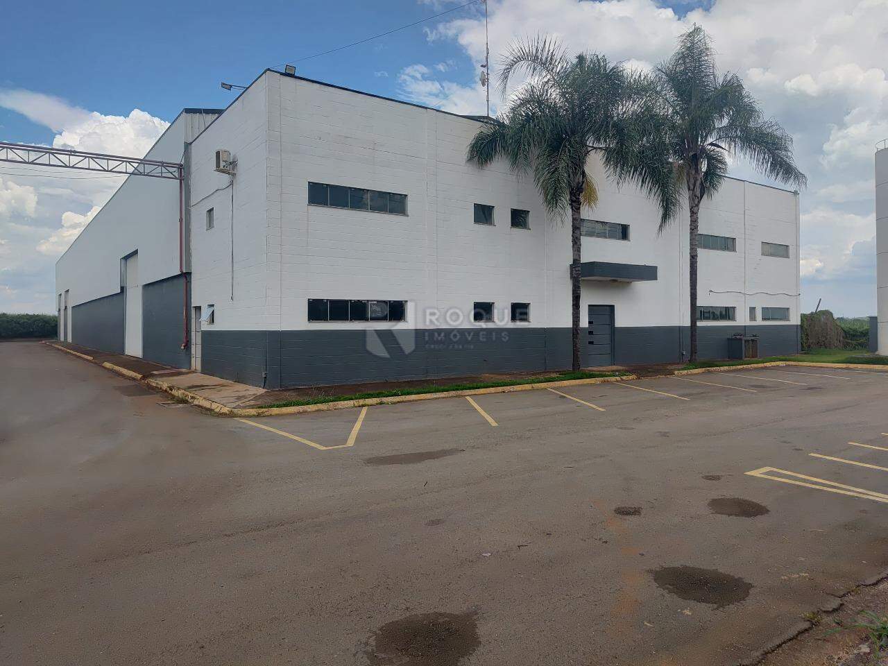 Barracão/Galpão para aluguel no bairro Luis Ometto: Fachada