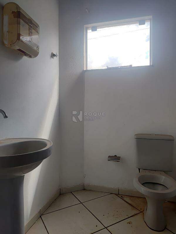Barracão/Galpão para aluguel no bairro Luis Ometto: Wc social 01 piso térro