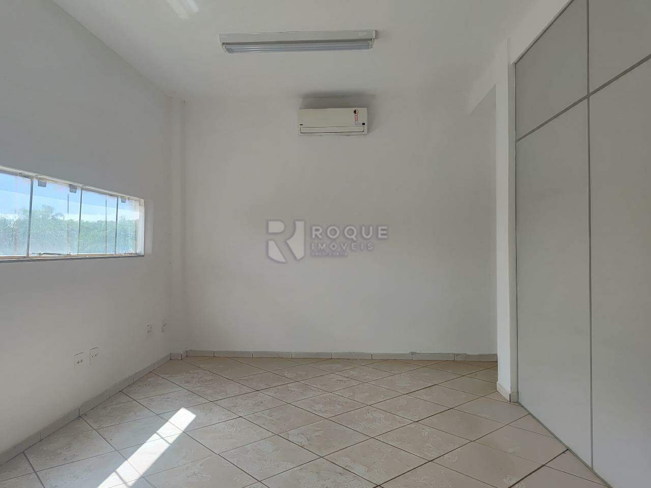 Barracão/Galpão para aluguel no bairro Luis Ometto: Sala 04 piso superior