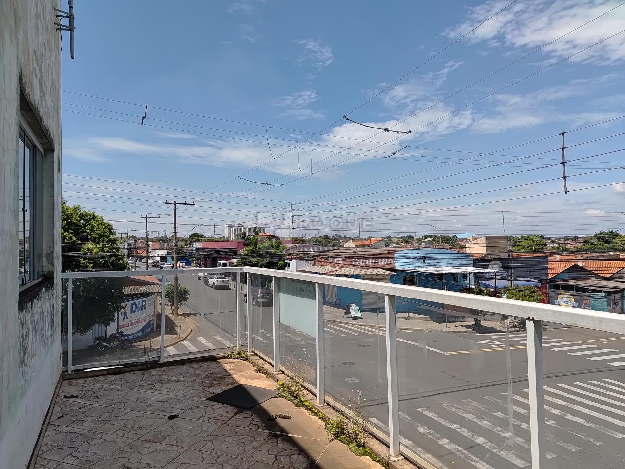 Salão para aluguel no bairro Jardim São Francisco: Sacada