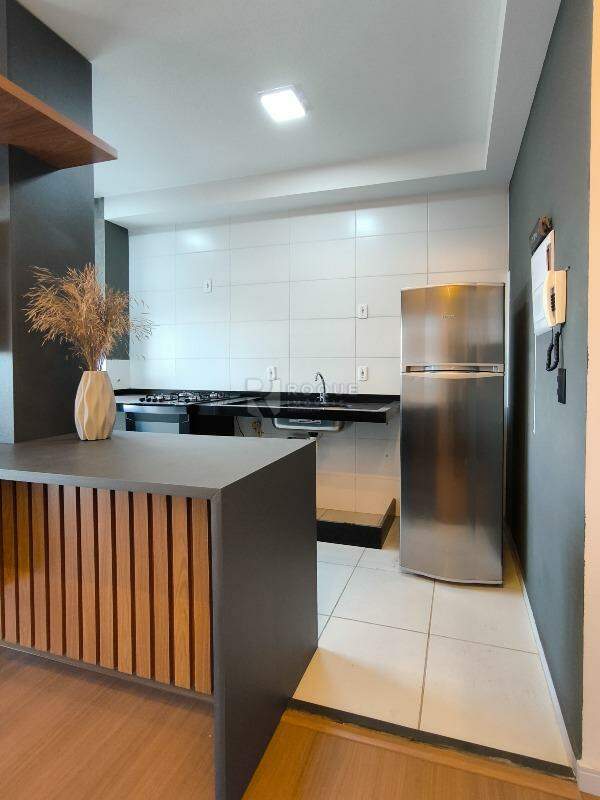 Apartamento à venda no bairro Jardim do Lago: COZINHA