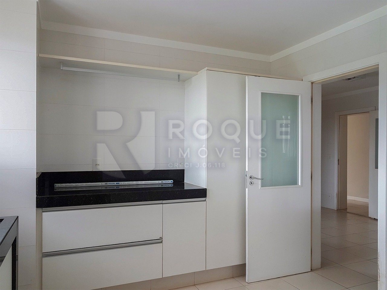 Casa Residencial à venda no bairro Vila Santana : Área de serviço 