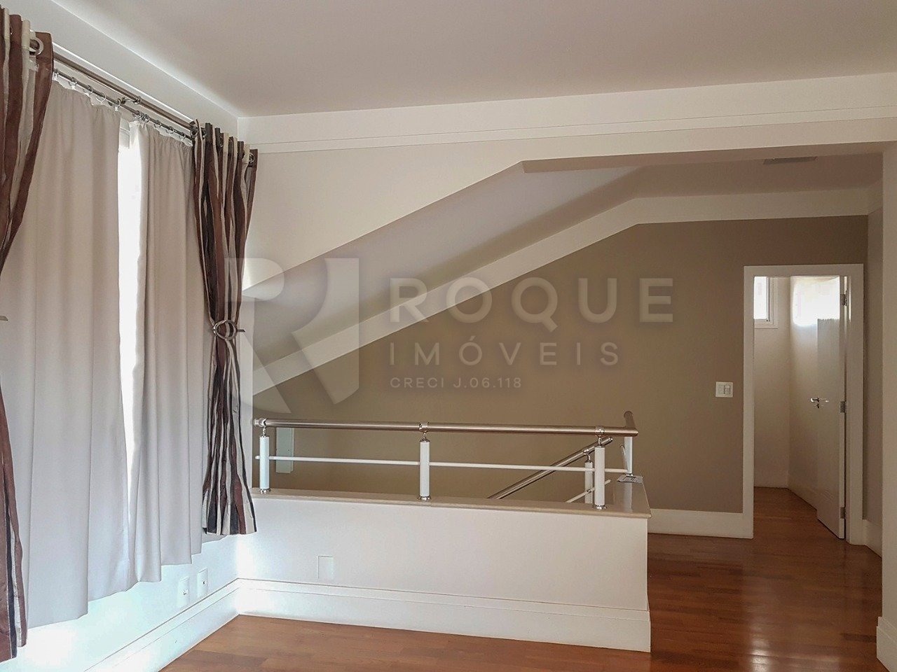 Casa Residencial à venda no bairro Vila Santana : Sala 