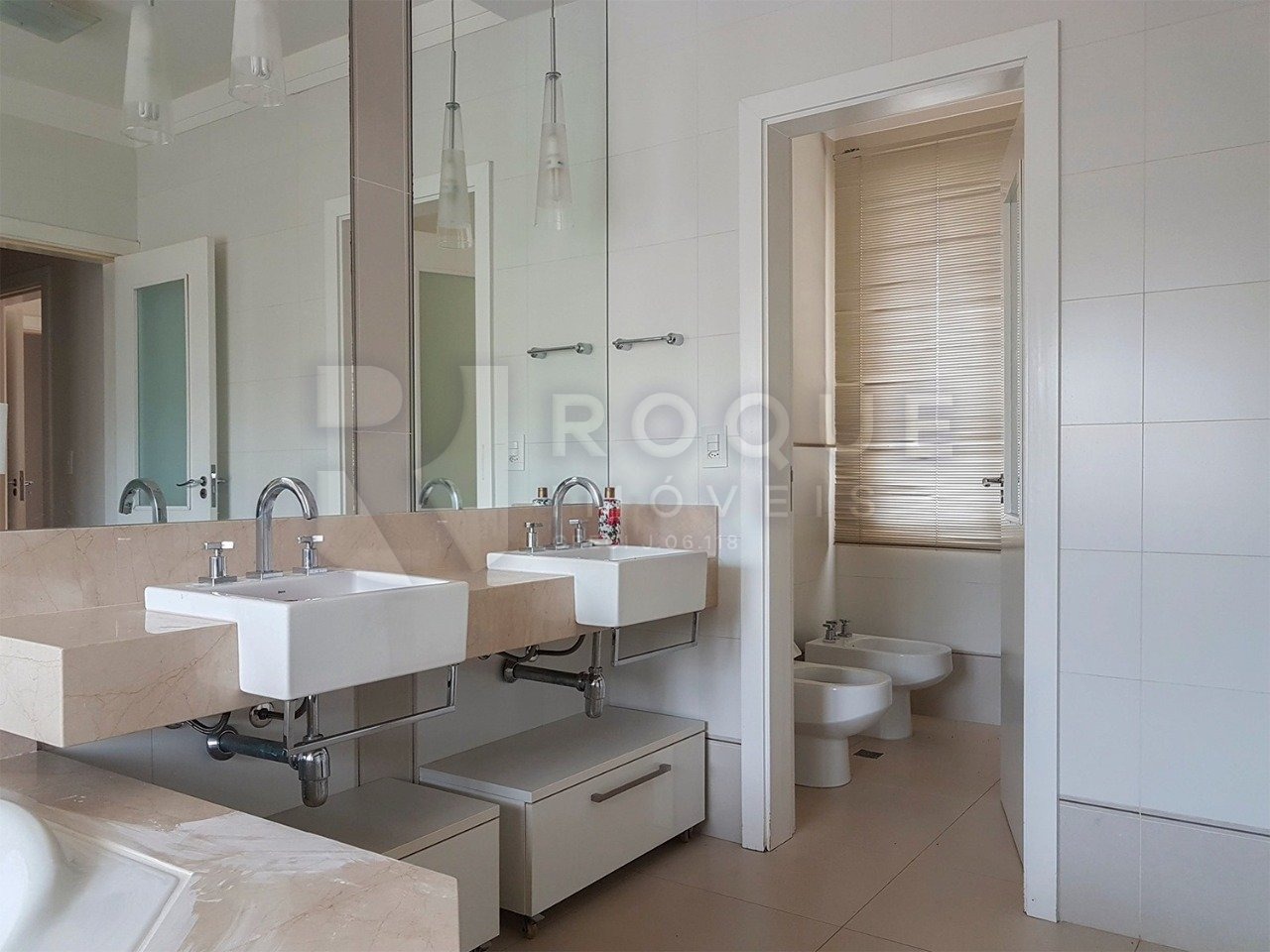 Casa Residencial à venda no bairro Vila Santana : WC Suíte 