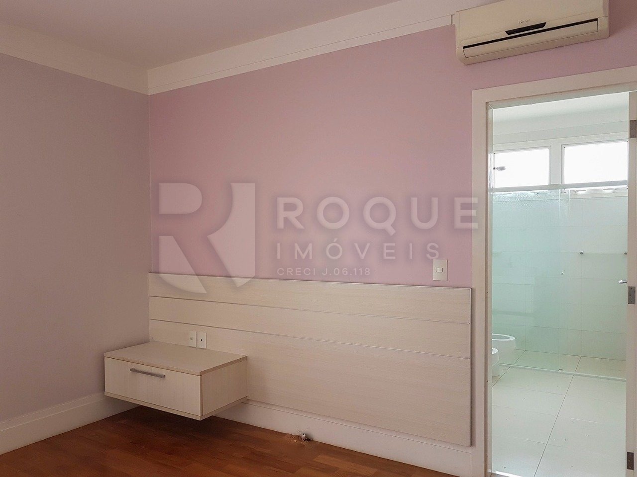 Casa Residencial à venda no bairro Vila Santana : Suíte 