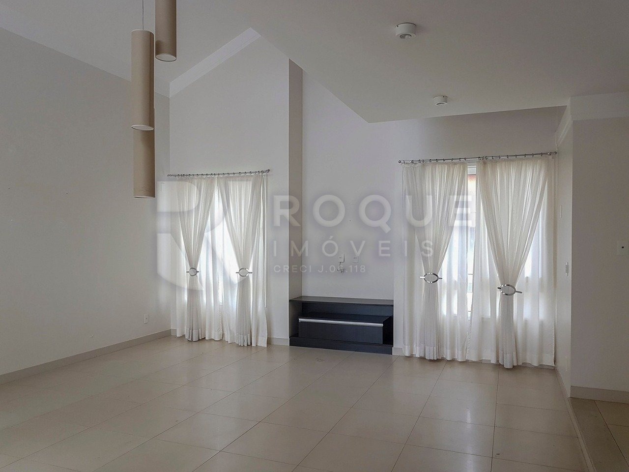 Casa Residencial à venda no bairro Vila Santana : Sala 