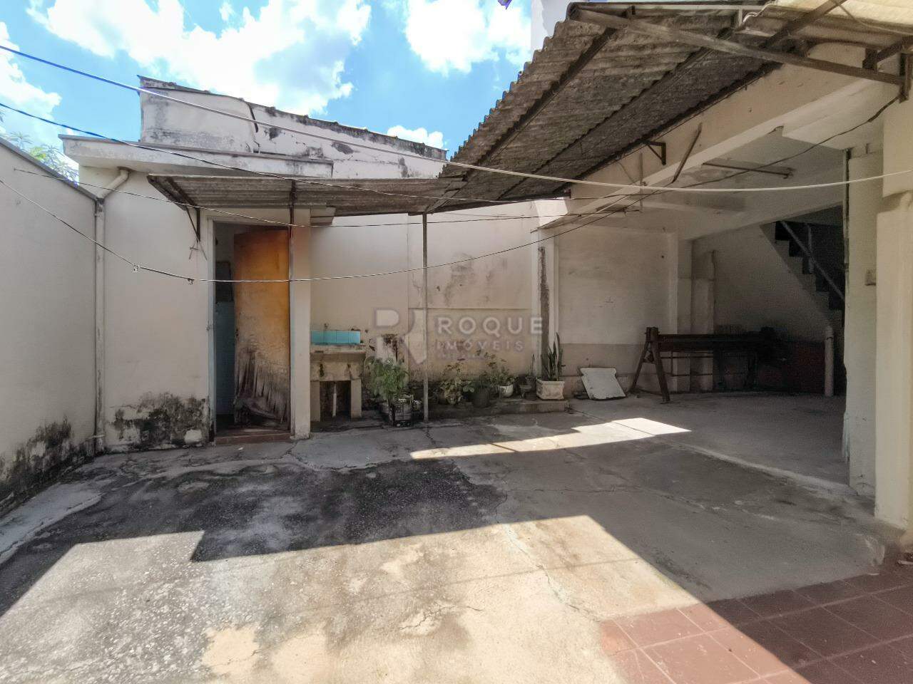 Casa Residencial à venda no bairro Vila Queiroz: QUINTAL CASA 1