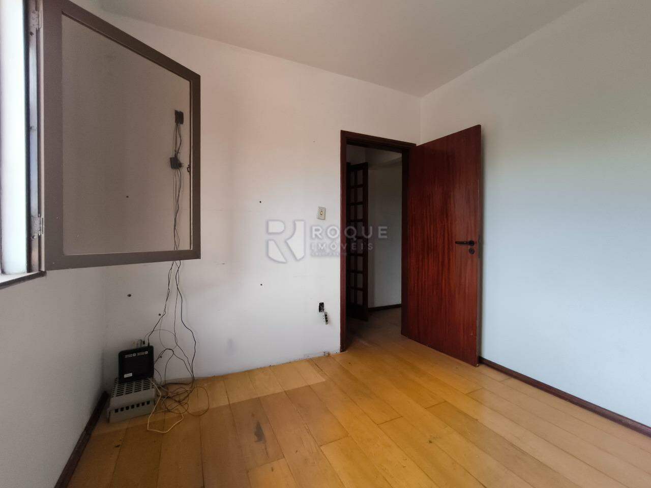 Casa Residencial à venda no bairro Vila Queiroz: DORMITÓRIO CASA 2
