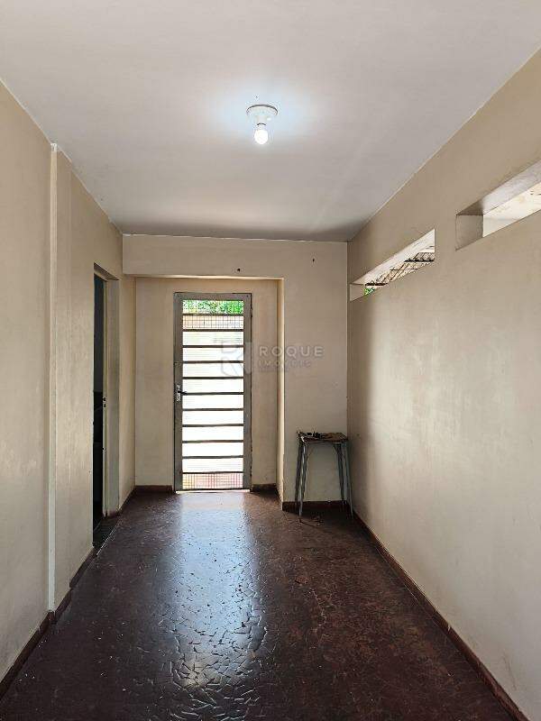 Casa Residencial à venda no bairro Vila Queiroz: GARAGEM CASA 1