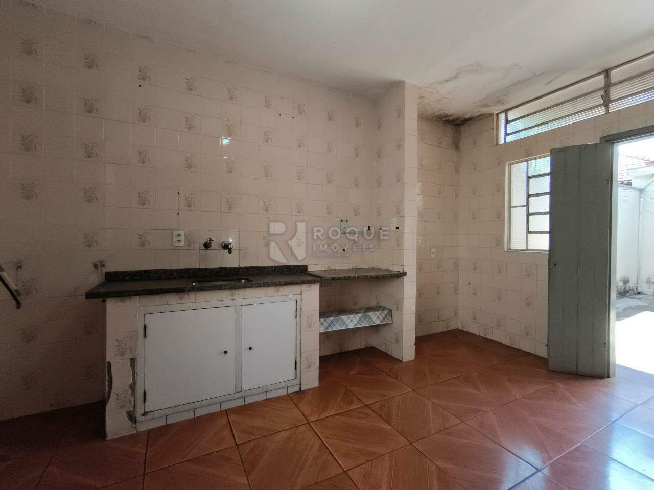 Casa Residencial à venda no bairro Vila Queiroz: COZINHA CASA 1