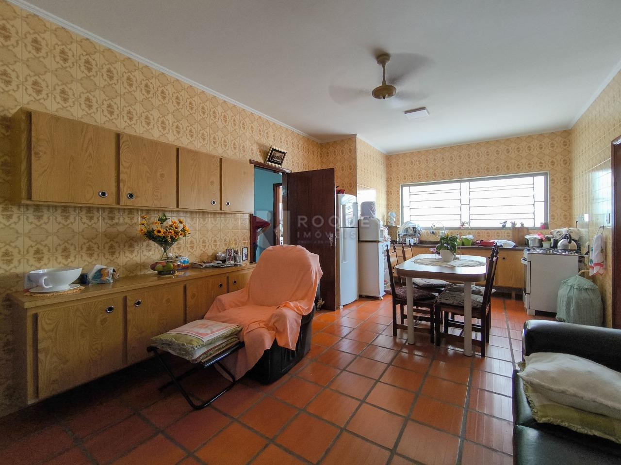 Casa Residencial à venda no bairro Vila Cristovam: COZINHA