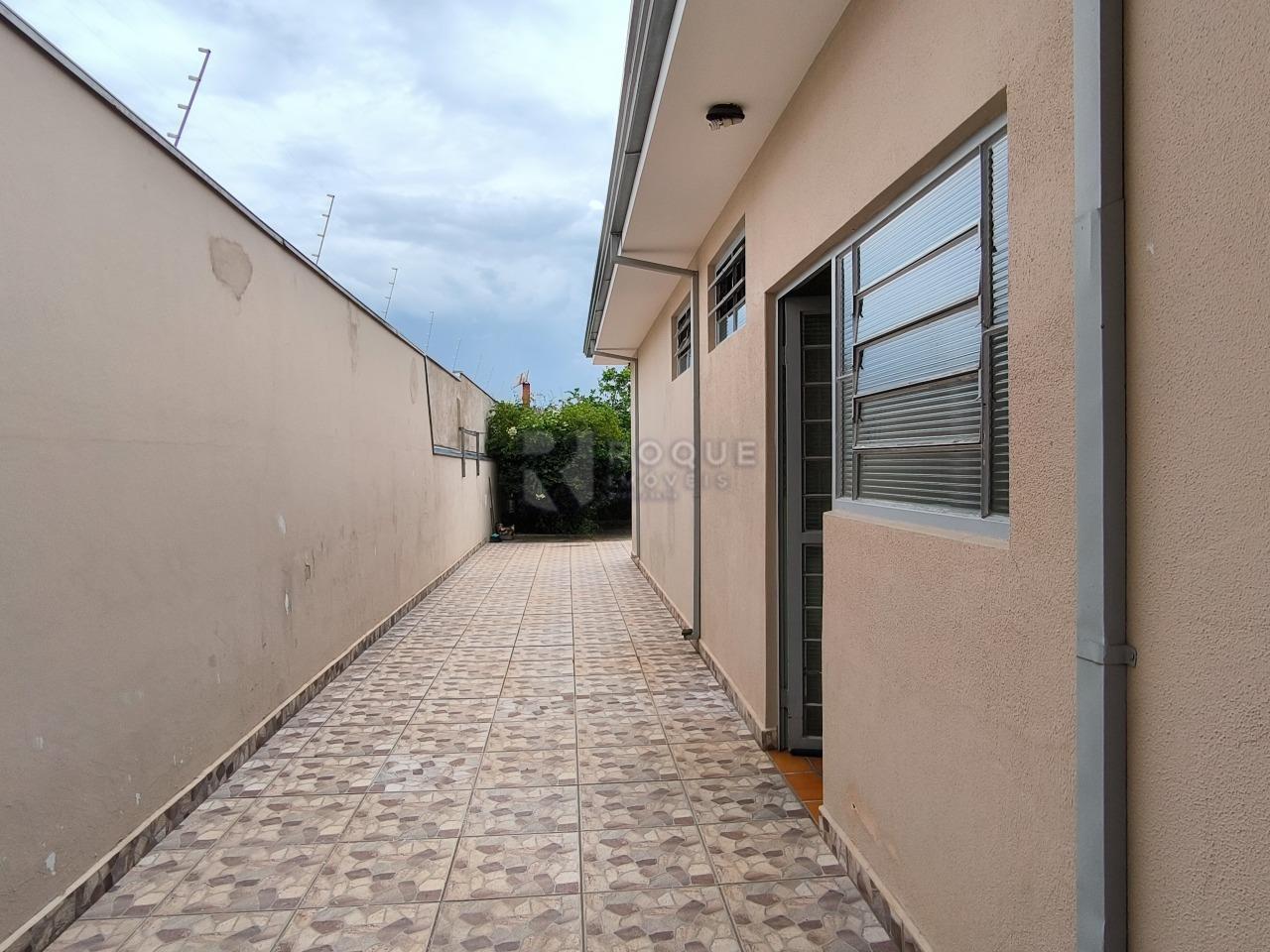 Casa Residencial à venda no bairro Vila Cristovam: LATERAL EXTERNA