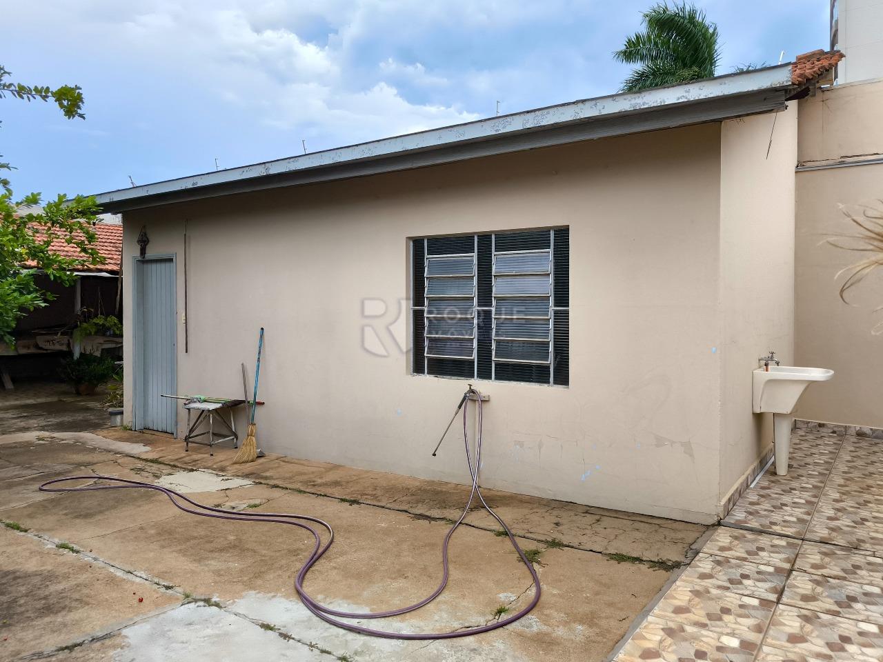 Casa Residencial à venda no bairro Vila Cristovam: OFICINA