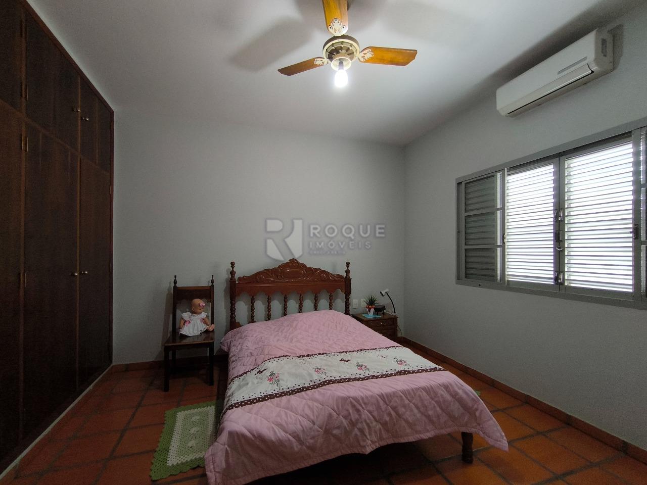 Casa Residencial à venda no bairro Vila Cristovam: DORMITÓRIO 1