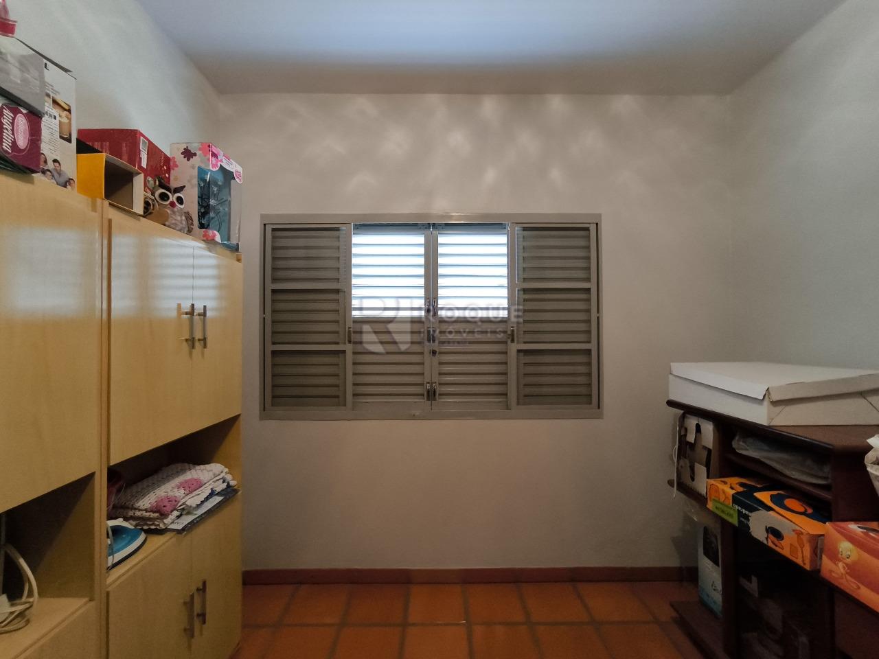 Casa Residencial à venda no bairro Vila Cristovam: DORMITÓRIO 2