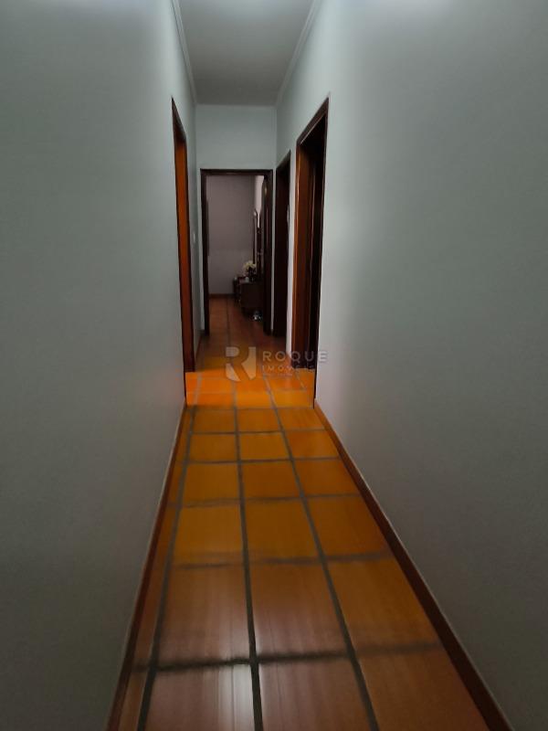 Casa Residencial à venda no bairro Vila Cristovam: CORREDOR INTERNO