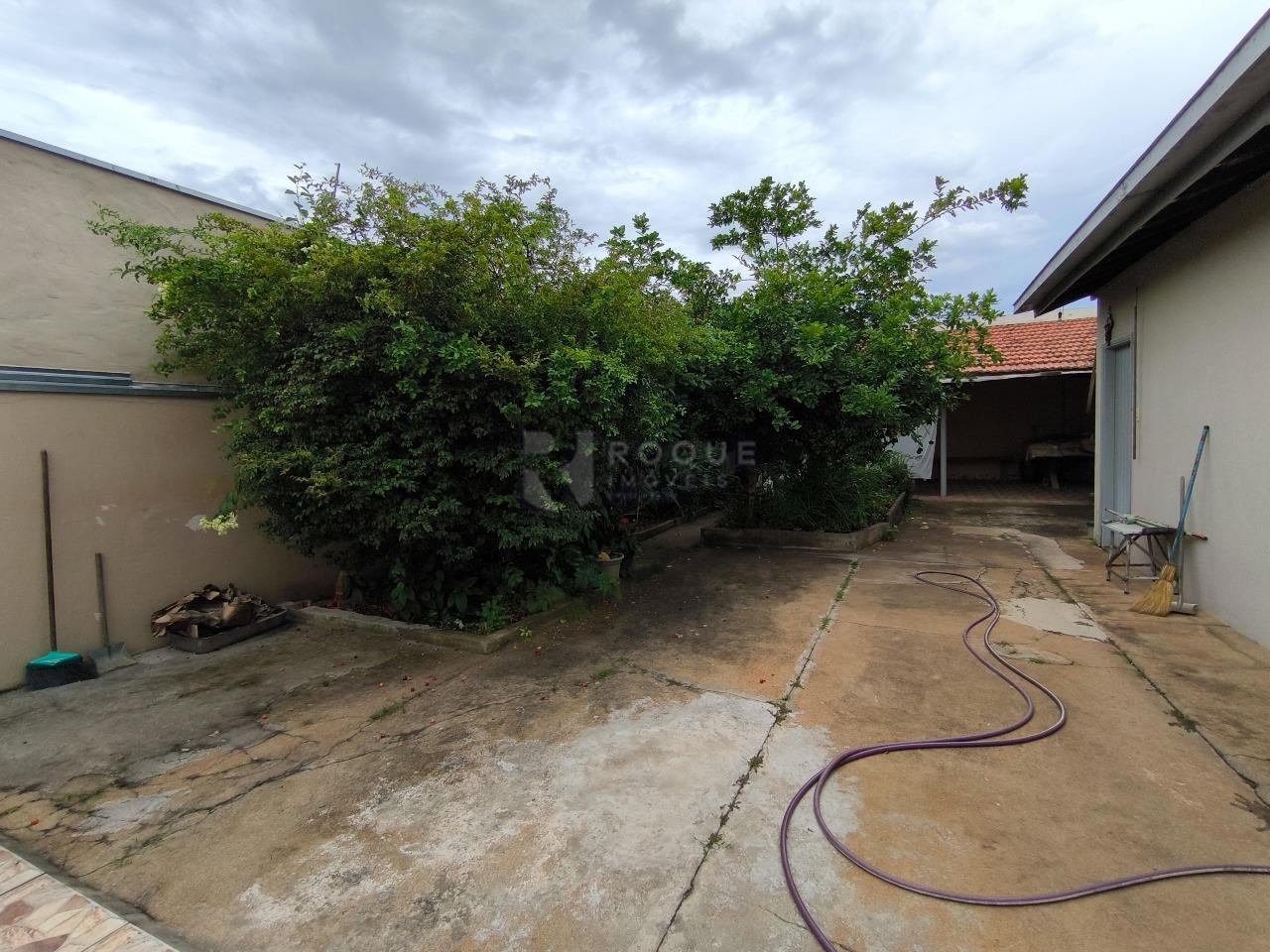 Casa Residencial à venda no bairro Vila Cristovam: QUINTAL