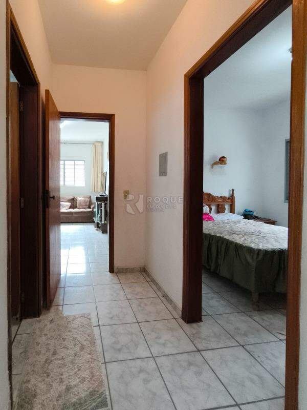 Casa Residencial à venda no bairro Vila Cristovam: ÁREA DE CIRCULAÇÃO