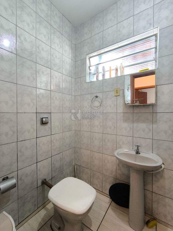 Casa Residencial à venda no bairro Vila Cristovam: BANHEIRO SOCIAL