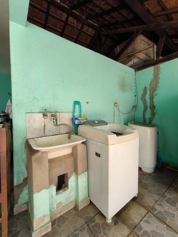 Casa Residencial à venda no bairro Vila Cristovam: LAVANDERIA