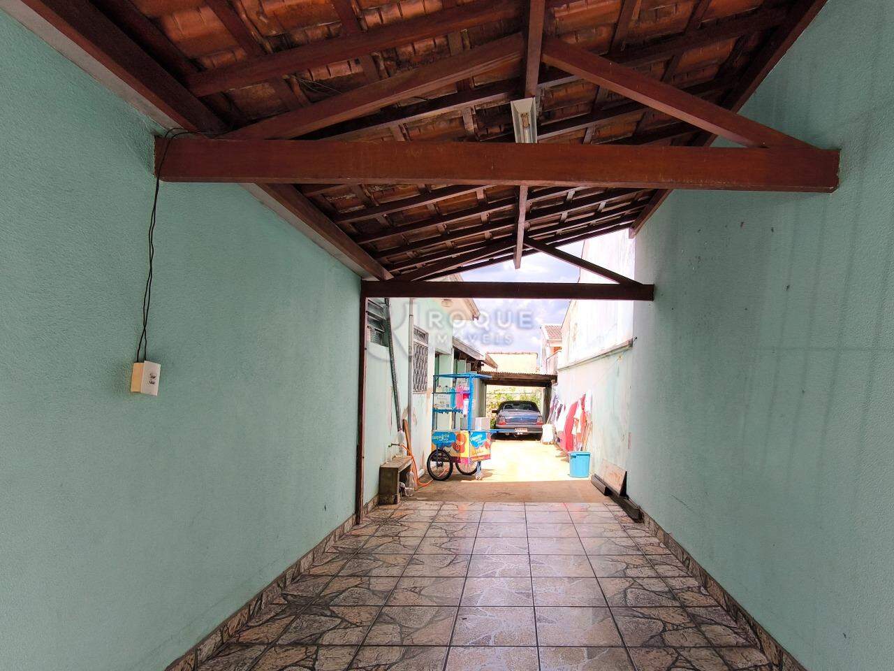 Casa Residencial à venda no bairro Vila Cristovam: GARAGEM