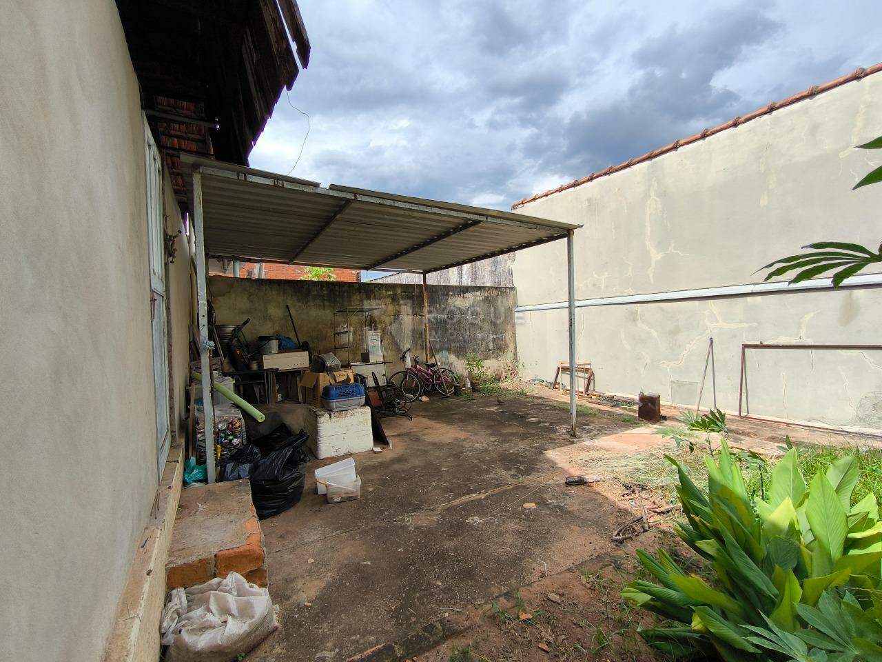 Casa Residencial à venda no bairro Vila Cristovam: QUINTAL