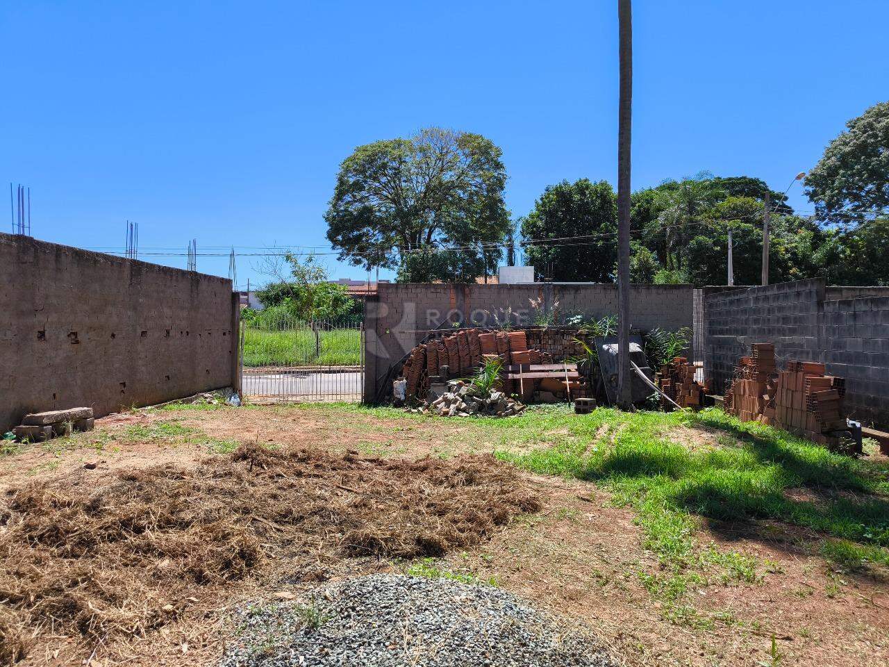 Terreno à venda no bairro Residencial Chácara São José: 